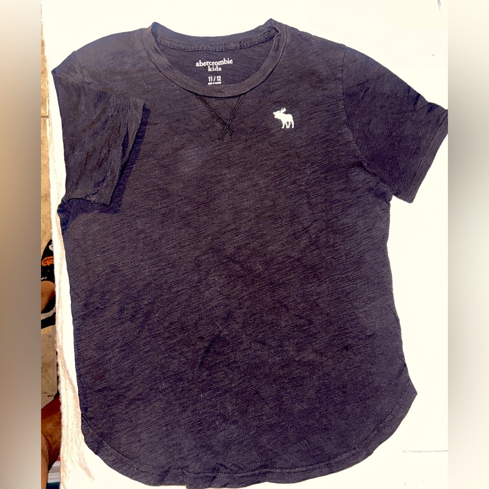 Black Abercrombie kids t shirt